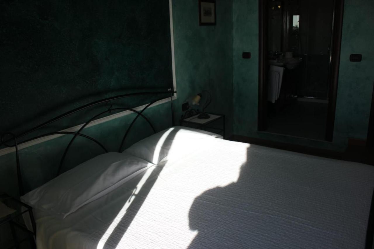 Relais Maria Luisa Locazione Turistica Di Simona Capaccio Bed & Breakfast Fiumicino Exterior photo